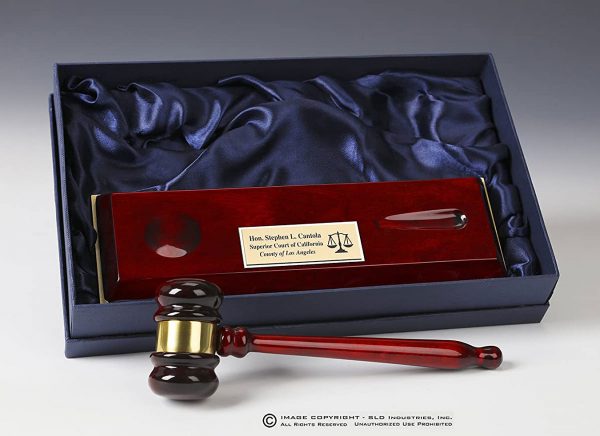 Rosewood-Pianowood-Gavel-with-Base-in-front-of-box